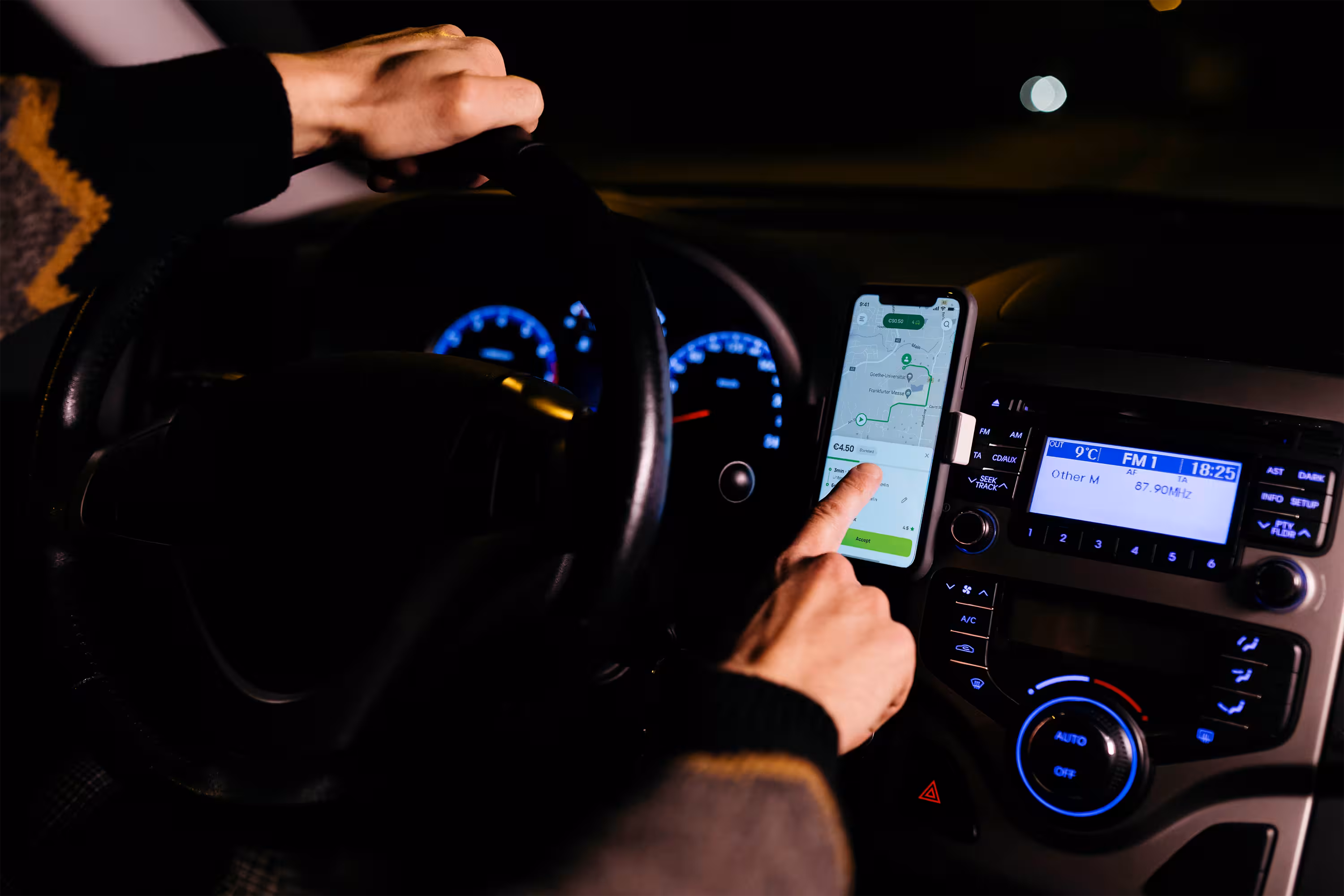 Fahrer sucht nach der naechsten Fahrt